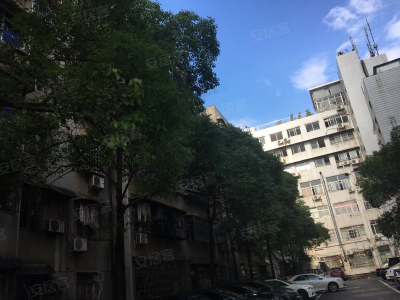 财政局宿舍(德政园)