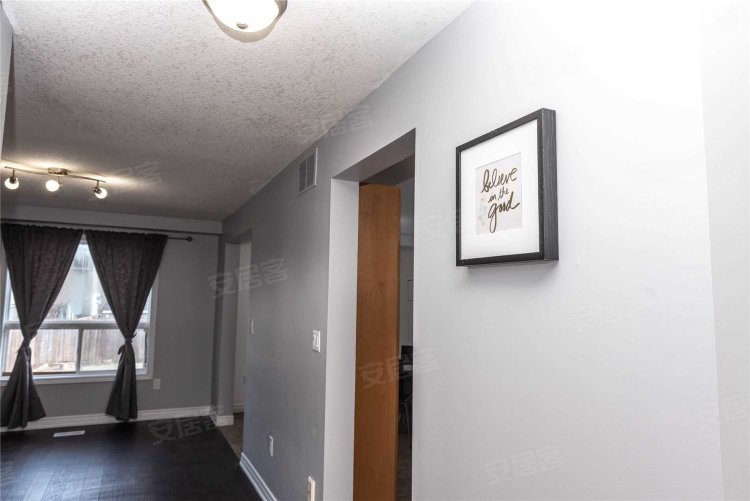 加拿大安大略省圭尔夫约¥435万CanadaGuelph87 Fle g RdHouse出售二手房公寓图片