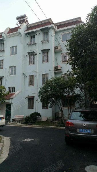 鹤庆路58弄小区 