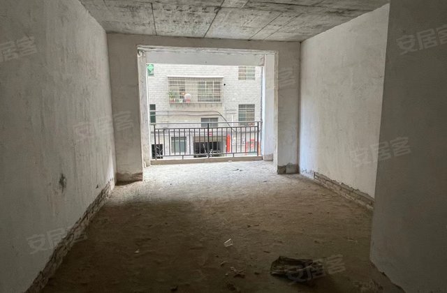 湖岸春天3室2厅129㎡32万二手房图片