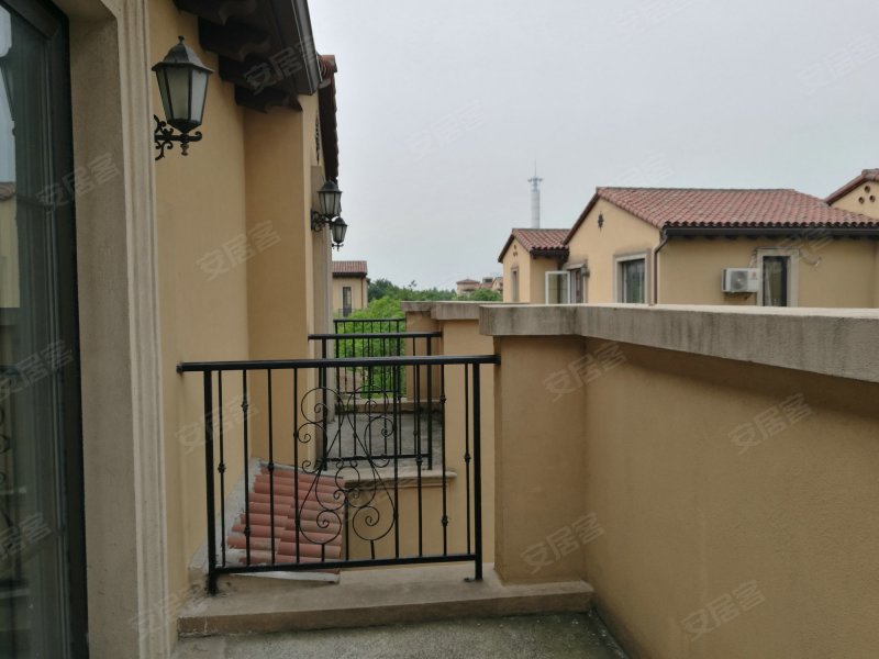 龙湖郦城(西区别墅) 