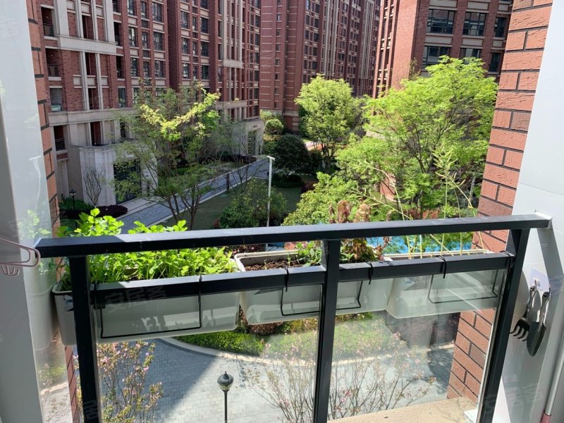 阳光城哈罗小镇