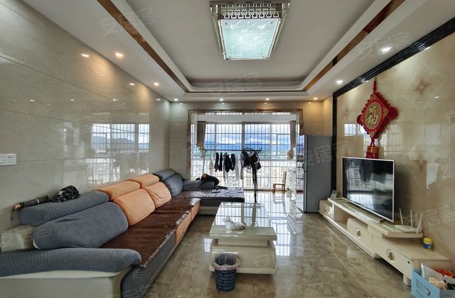 天际华庭3室2厅119.83㎡82万二手房图片