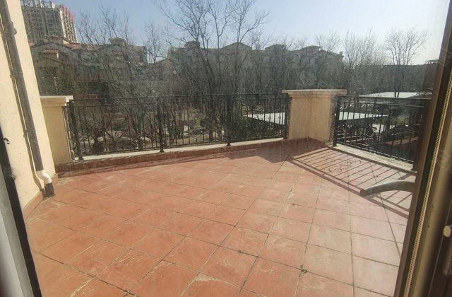 龙湖听蓝湾(11区1-15号楼,12区1-26号楼)