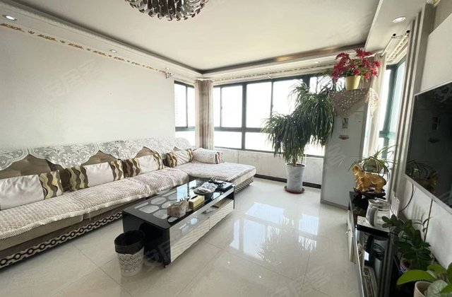 杏腾国际4室2厅151㎡50万二手房图片