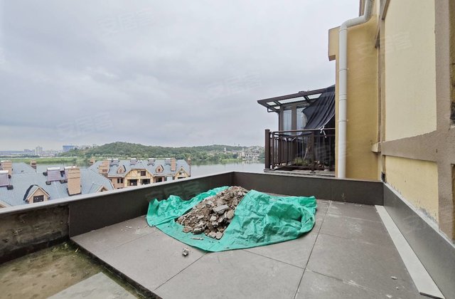 泉山湖藏岛4室2厅145㎡108万二手房图片