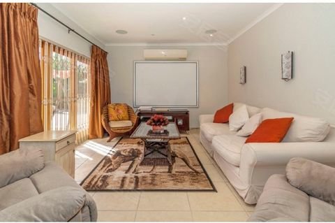 南非约¥286万Stunning 7 Bedroom Guest House in Cape Town二手房公寓图片