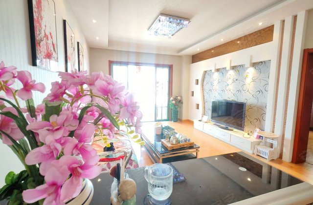 秦巴铭座3室2厅120㎡46.8万二手房图片