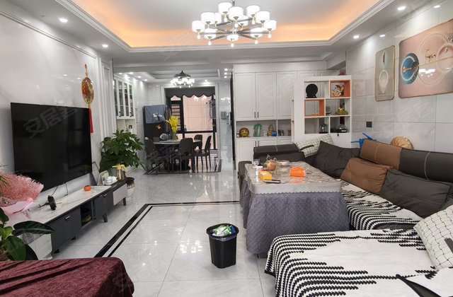 麓峰春晓4室2厅135㎡73.8万二手房图片