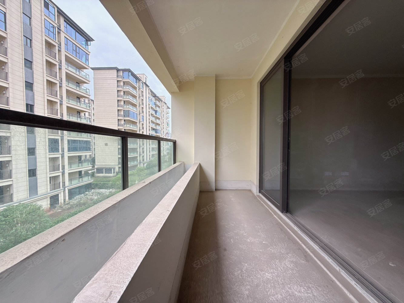 德信金成观澜大院4室2厅2卫108㎡南北55万