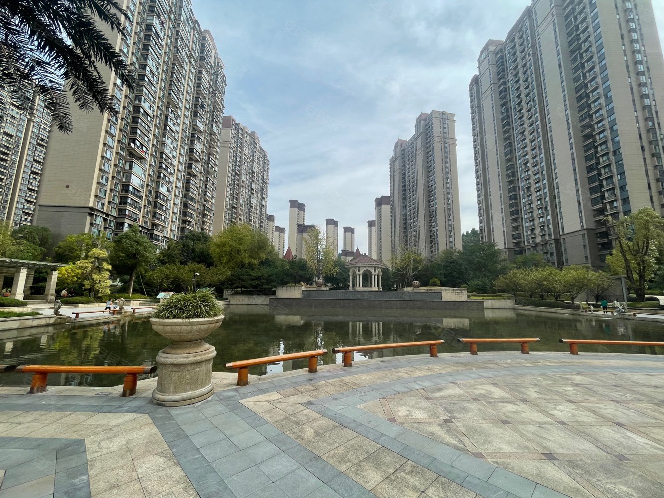 只需契税和维修基金,恒大名都二手房,70万,4室2厅,2卫,140平米-宜昌