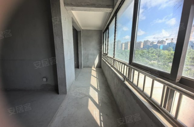 蝶湖壹号4室2厅140㎡132.8万二手房图片