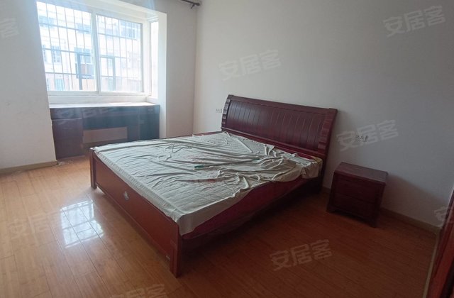 水岸华府3室2厅113㎡50万二手房图片