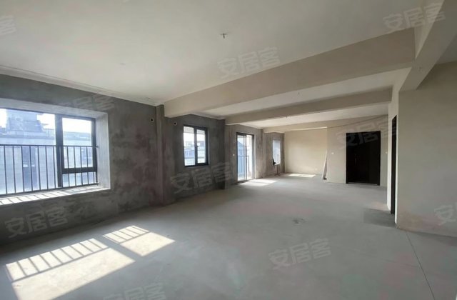 云颂府4室2厅133.44㎡97万二手房图片