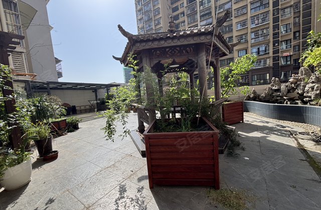 蔚蓝星城3室2厅180㎡106万二手房图片