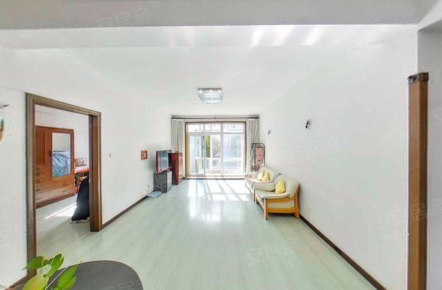 星加坡花园3室2厅133.42㎡152万二手房图片