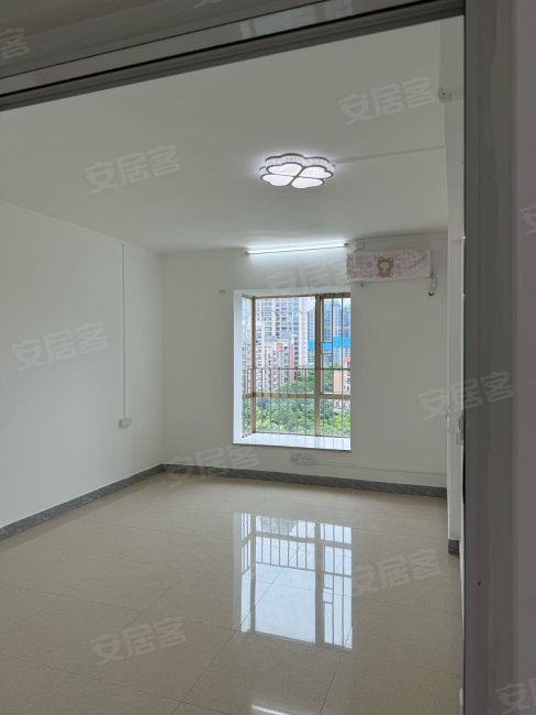 君御花园3室2厅2卫