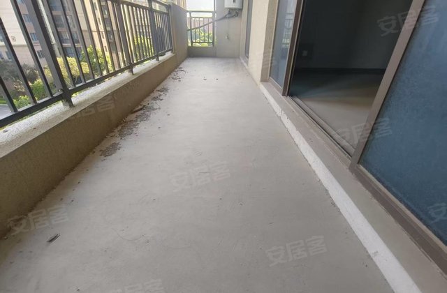碧桂园珑悦4室2厅143㎡65万二手房图片