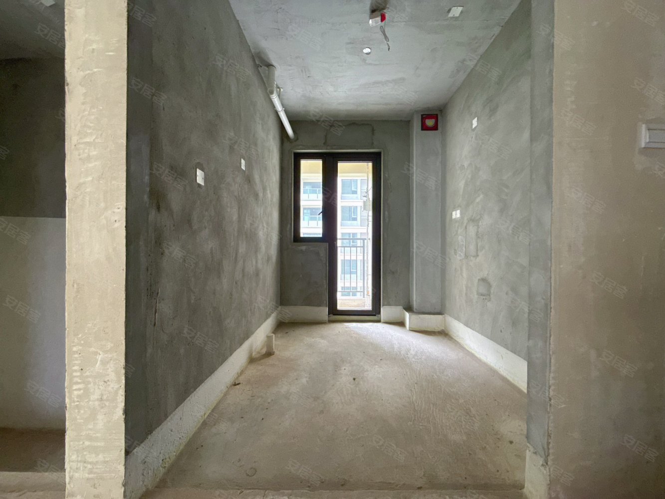 德信金成观澜大院4室2厅2卫108㎡南北55万