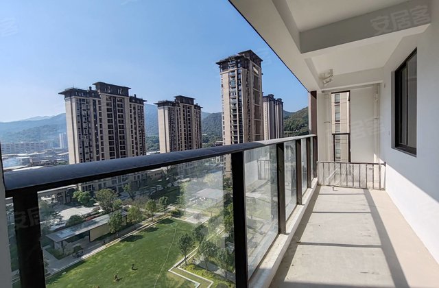 水晶沂庭4室2厅113.13㎡96万二手房图片