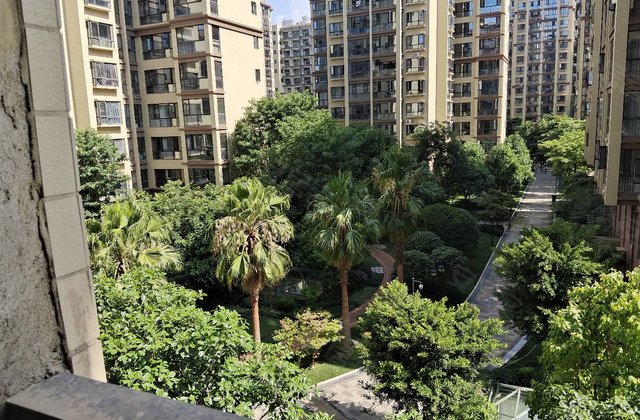 巨人湖泉尚景二期3室2厅120㎡76万二手房图片