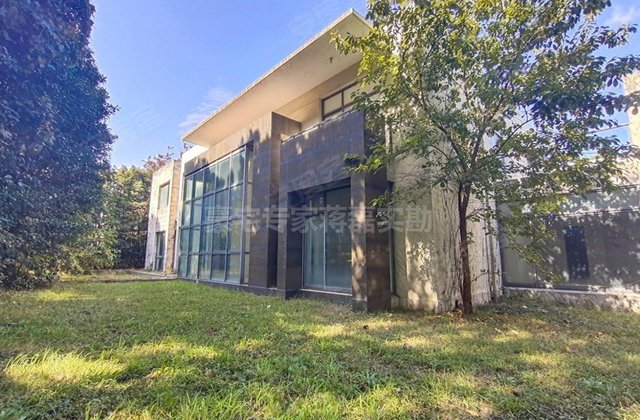 居礼别墅5室3厅5卫444㎡南北2800万