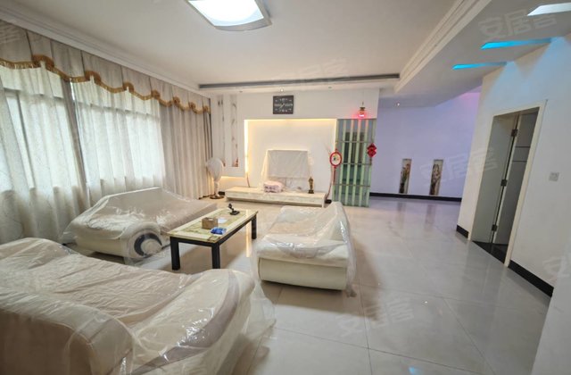 金地广场4室2厅148㎡45万二手房图片