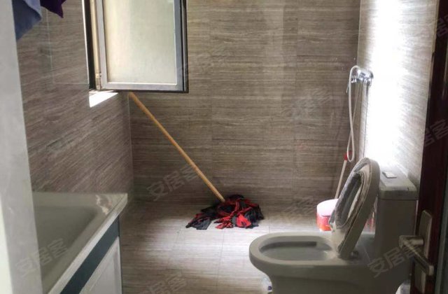 信合家园东区4室2厅223.5㎡153万二手房图片