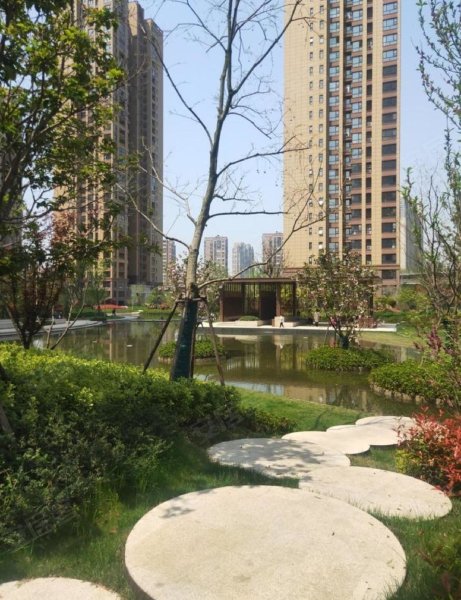 绿都万和城(七区)