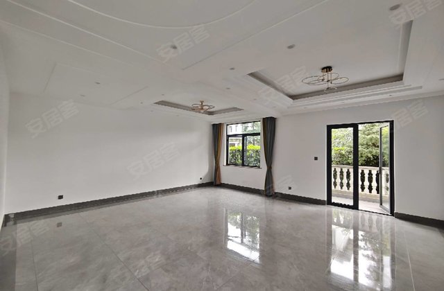 水墨家园5室2厅262㎡122.6万二手房图片