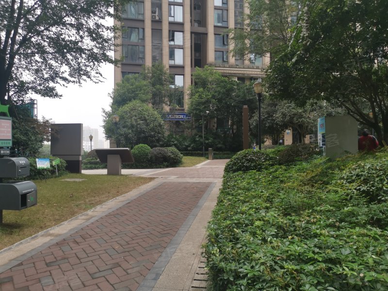 保利江上明珠锦园
