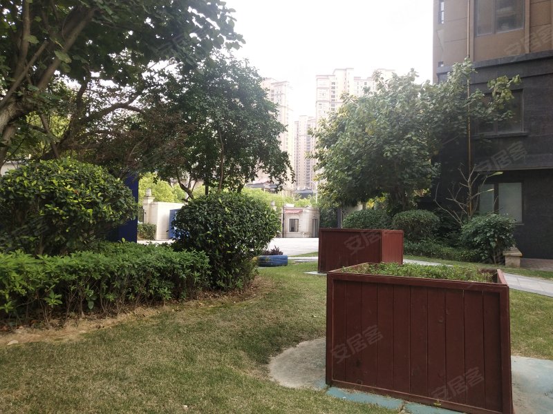 世茂上游墅(西区)