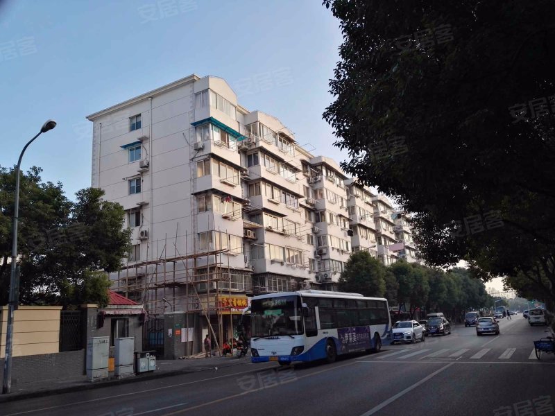 长清路595弄小区