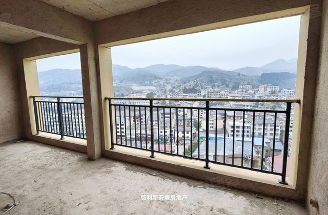 德能步步高商业广场4室2厅171.37㎡68.8万二手房图片