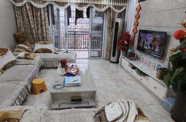 香格里小区4室2厅145㎡56.8万二手房图片