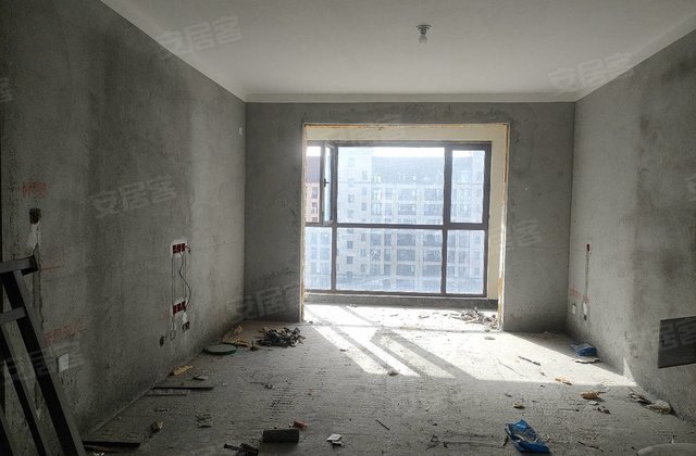龙邦华府3室2厅126㎡63万二手房图片
