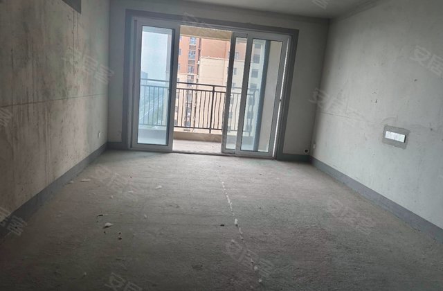 剑桥郡4室2厅145㎡79.8万二手房图片