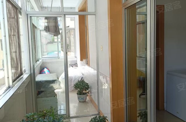 盘旋北路建设巷25号小区3室2厅120㎡75万二手房图片