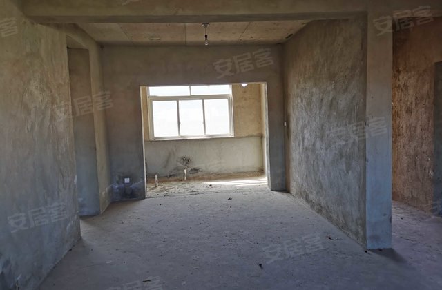香巴拉旅游小镇3室2厅123㎡60万二手房图片