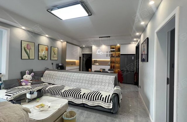 中央时代星城4室2厅105㎡75万二手房图片