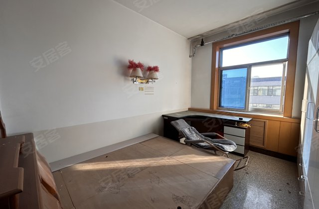 财政局家属院4室2厅110㎡60万二手房图片