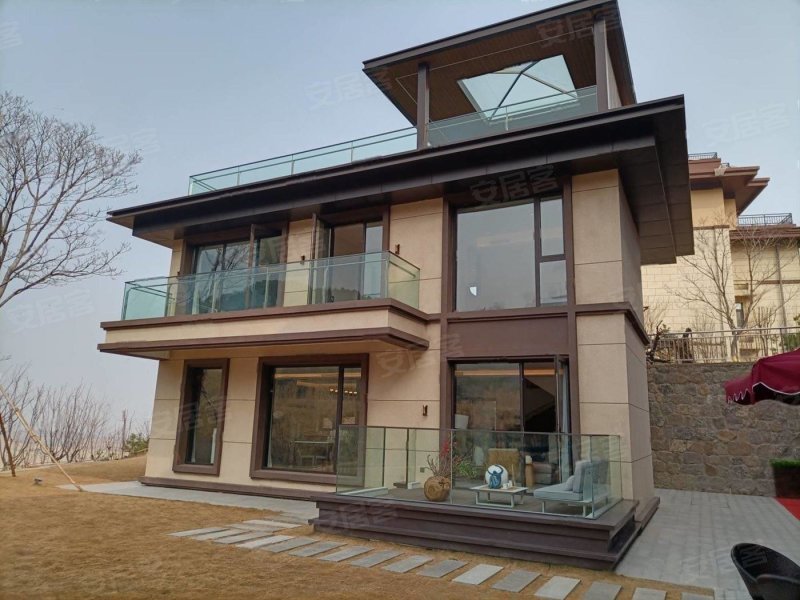 玉泉山居(别墅)3室2厅2卫157㎡南北180万