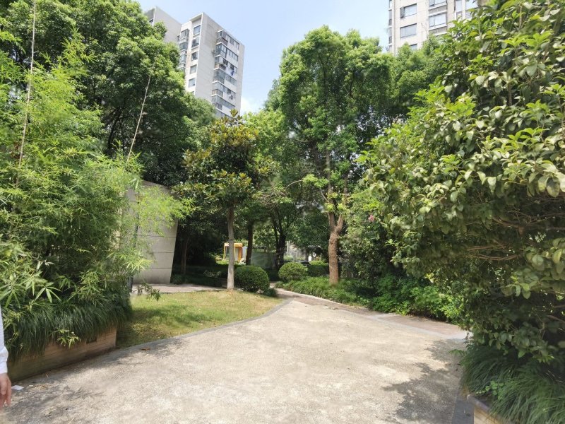 三花现代城丹桂苑