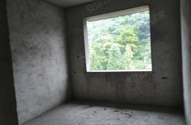 福达万鹂江山3室2厅139.9㎡28万二手房图片