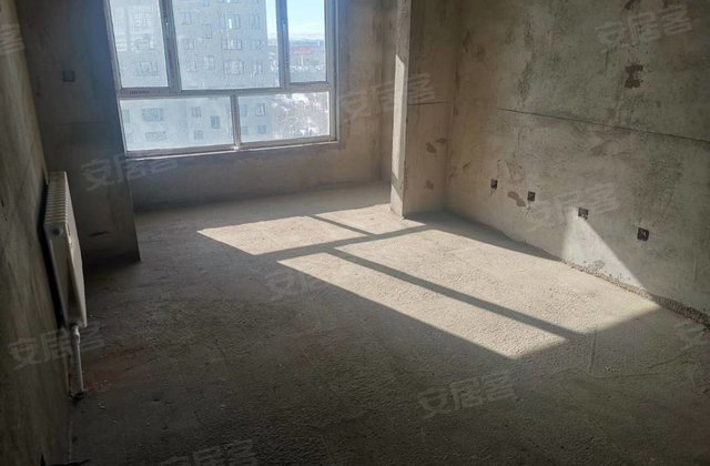 博创景天芳园3室2厅132㎡42万二手房图片