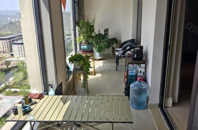 融创延安宸院4室2厅171㎡143.8万二手房图片