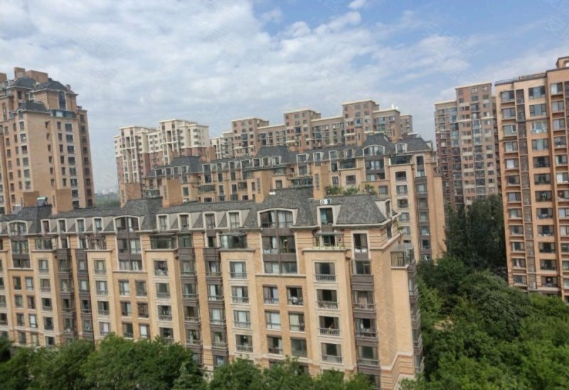 视野开阔 拥有电梯和豪华装修 房龄新 密度低 ,融科钧廷二手房,399万