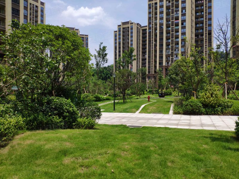 华南城巴南华府(二期)