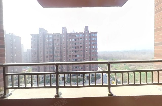 悦湖湾4室2厅125㎡52万二手房图片