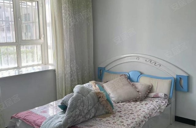 克州香港城西区3室2厅123㎡78万二手房图片